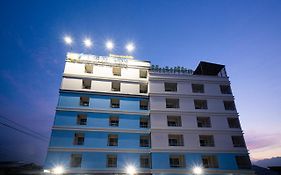 The Willing Hotel And Residence